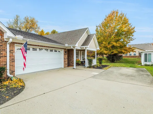 $359,900 | 702 Forest Glen Circle, Murfreesboro, TN 37128