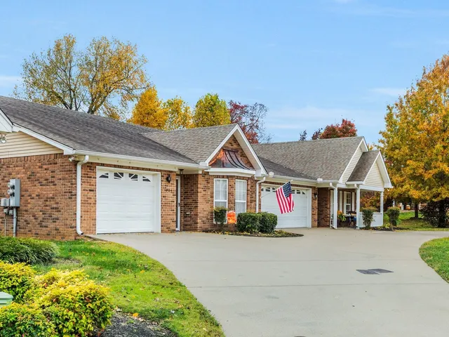 $359,900 | 702 Forest Glen Circle, Murfreesboro, TN 37128