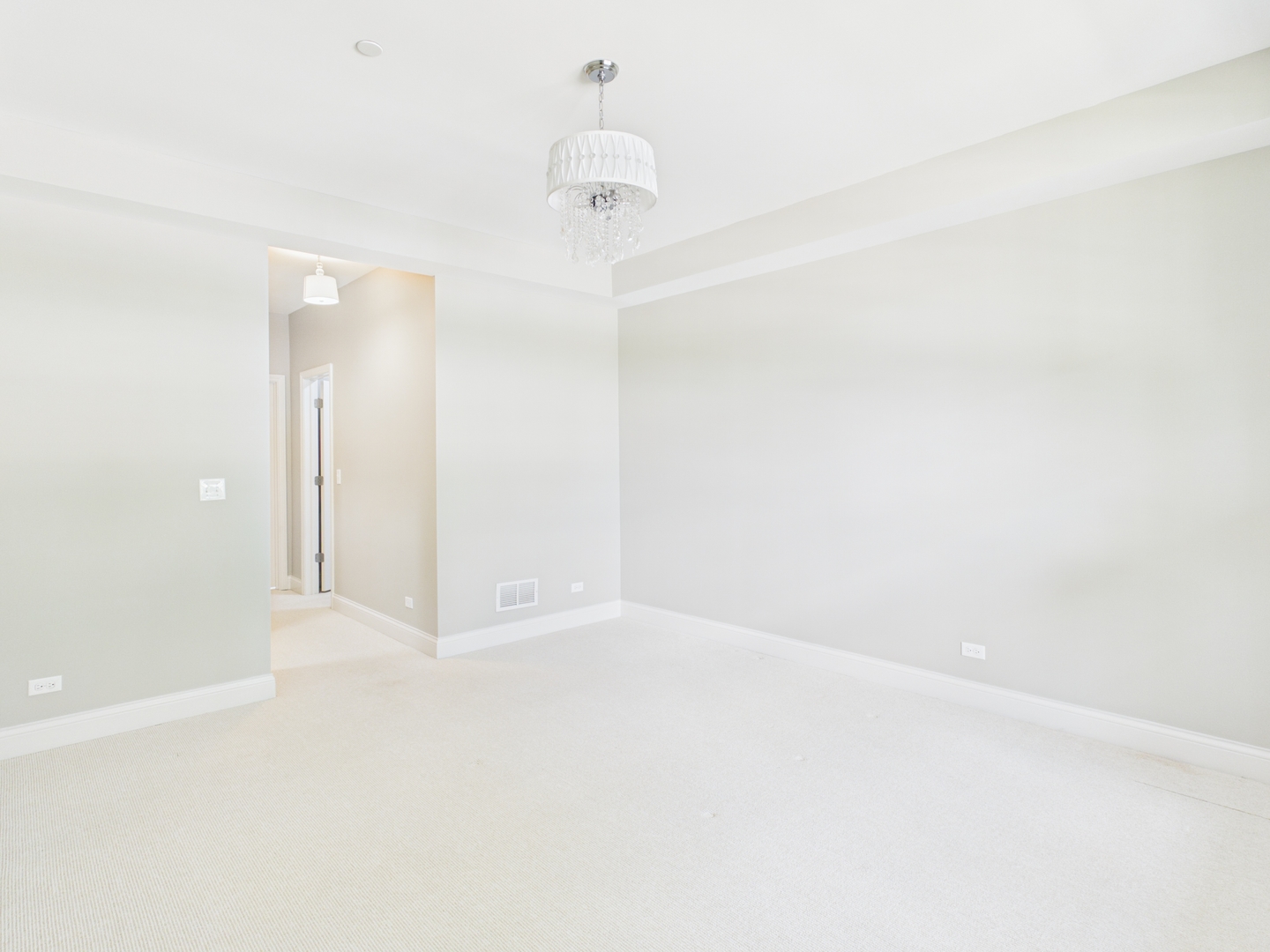 2010 Shermer Road Glenview, IL 60026 - Photo 22 of 44 Gallery Image 22