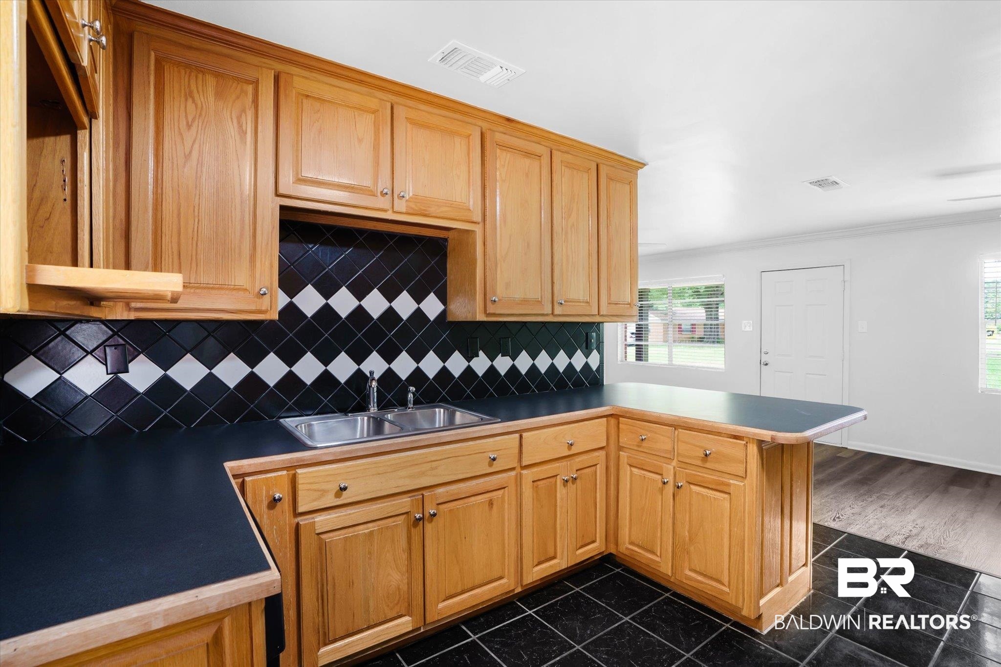 2003 Forest Oaks Drive West Mobile, AL 36618 - Photo 6 of 20