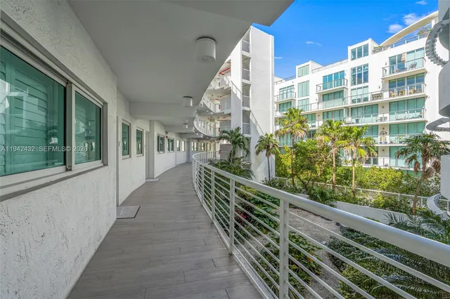 $4,000 | 6580 Indian Creek Drive, Unit 304, Miami Beach, FL 33141