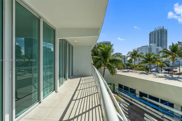 $4,000 | 6580 Indian Creek Drive, Unit 304, Miami Beach, FL 33141
