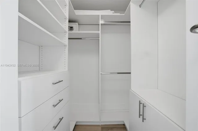 $4,000 | 6580 Indian Creek Drive, Unit 304, Miami Beach, FL 33141