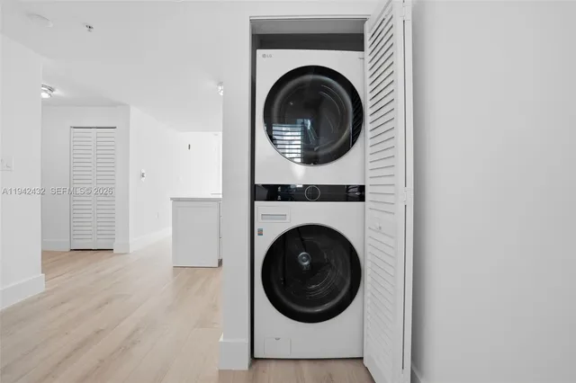 $4,000 | 6580 Indian Creek Drive, Unit 304, Miami Beach, FL 33141