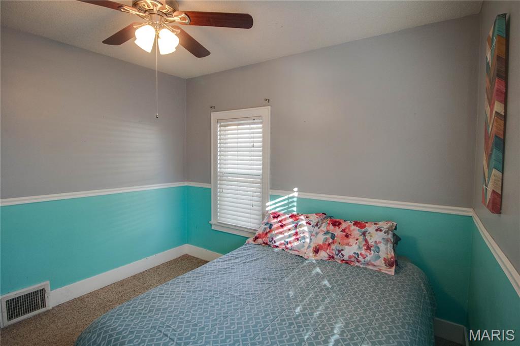 469 Tipton Avenue Wood River, IL 62095 - Photo 23 of 36