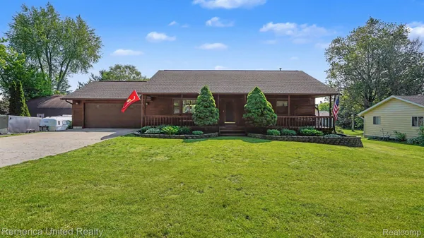 $385,000 | 339 South Collins Street, Fowlerville, MI 48836