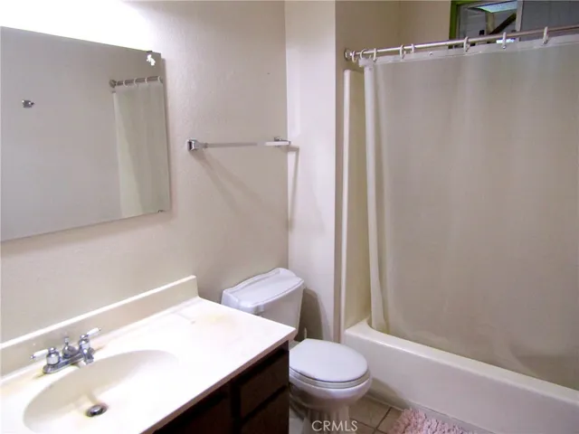 $384,999 | 10687 Maple Avenue, Hesperia, CA 92345