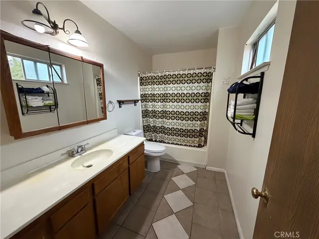 $384,999 | 10687 Maple Avenue, Hesperia, CA 92345