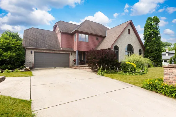 $529,900 | 15700 Pine Road, Oak Forest, IL 60452