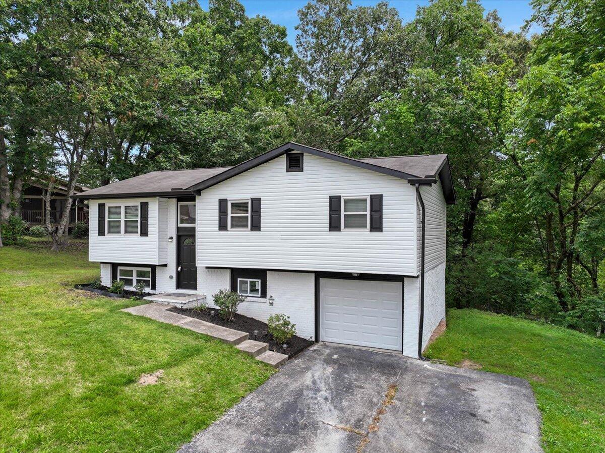 416 Northmont Road Hixson, TN 37343 - Photo 2 of 29 2