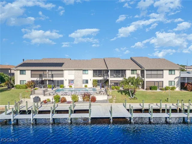 a room with lots of furniture and garden