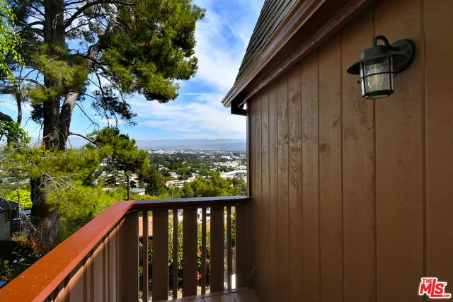 $5,995 | 3682 Berry Drive, Studio City, CA 91604