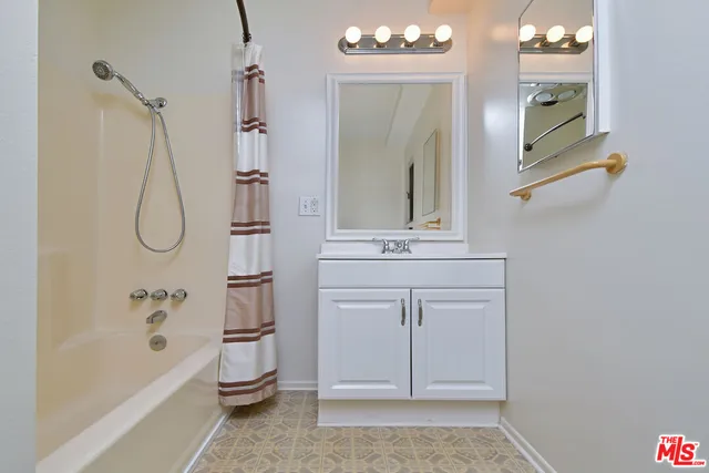 $5,995 | 3682 Berry Drive, Studio City, CA 91604