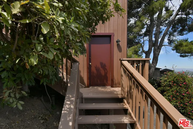 $5,995 | 3682 Berry Drive, Studio City, CA 91604