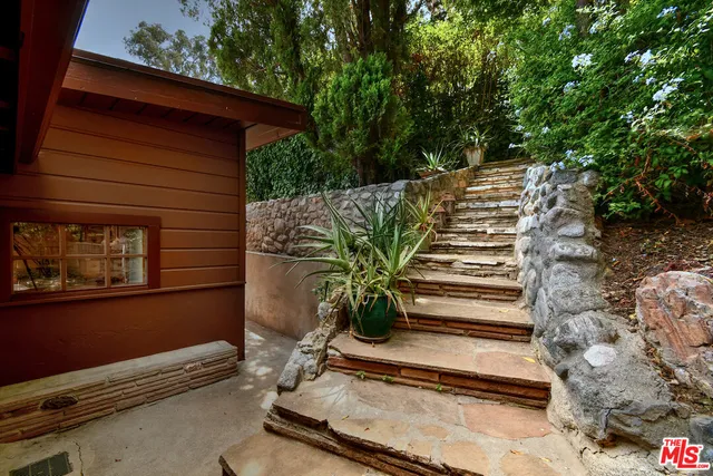 $5,995 | 3682 Berry Drive, Studio City, CA 91604