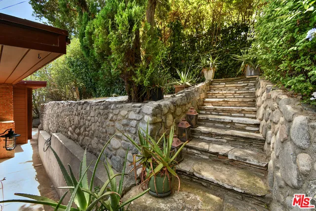 $5,995 | 3682 Berry Drive, Studio City, CA 91604