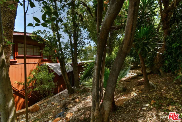 $5,995 | 3682 Berry Drive, Studio City, CA 91604