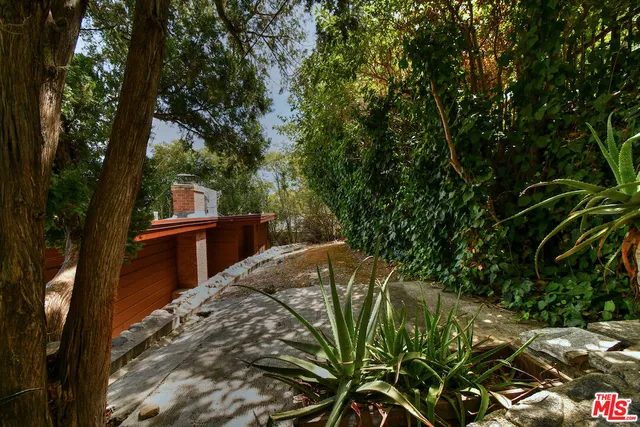 $5,995 | 3682 Berry Drive, Studio City, CA 91604