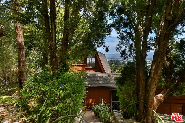 $5,995 | 3682 Berry Drive, Studio City, CA 91604