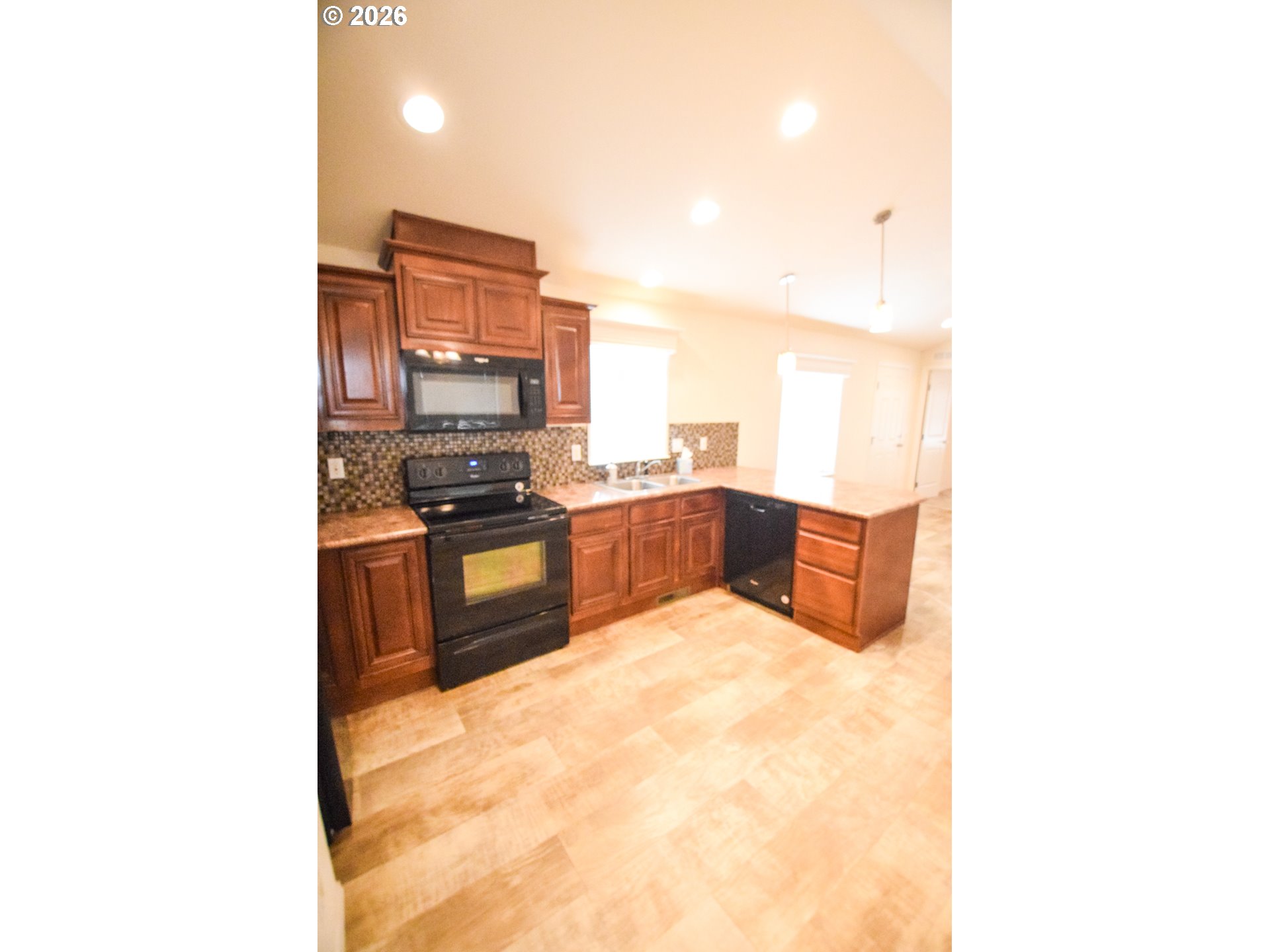 1999 Jansen Way, Unit 57 Woodburn, OR 97071 - Photo 8 of 13