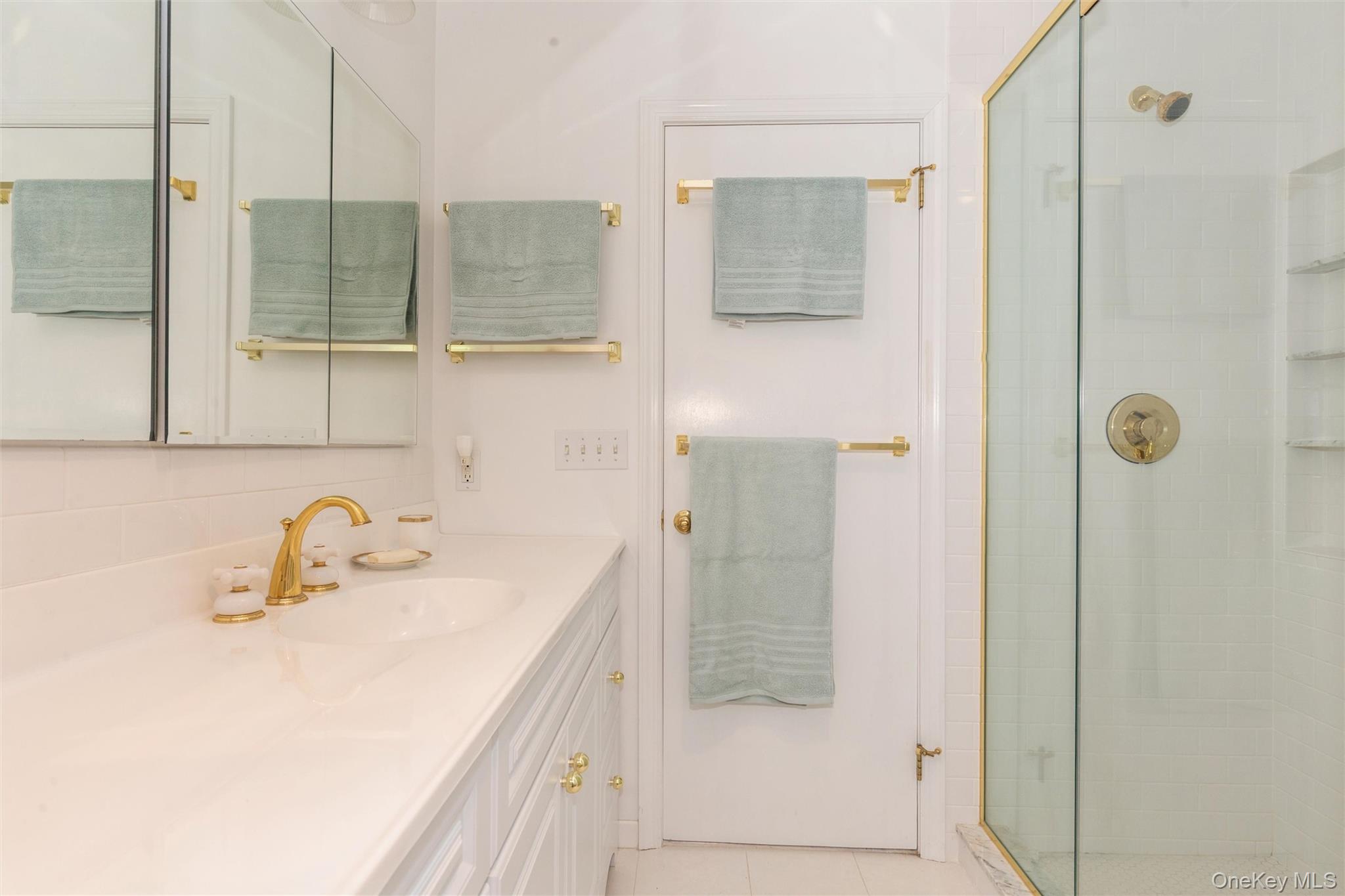 21 Oceanview Road Hampton Bays, NY 11946 - Photo 12 of 21