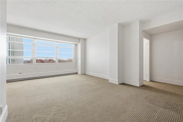 $159,000 | 333 West Meyer Boulevard, Unit 1104, Kansas City, MO 64113