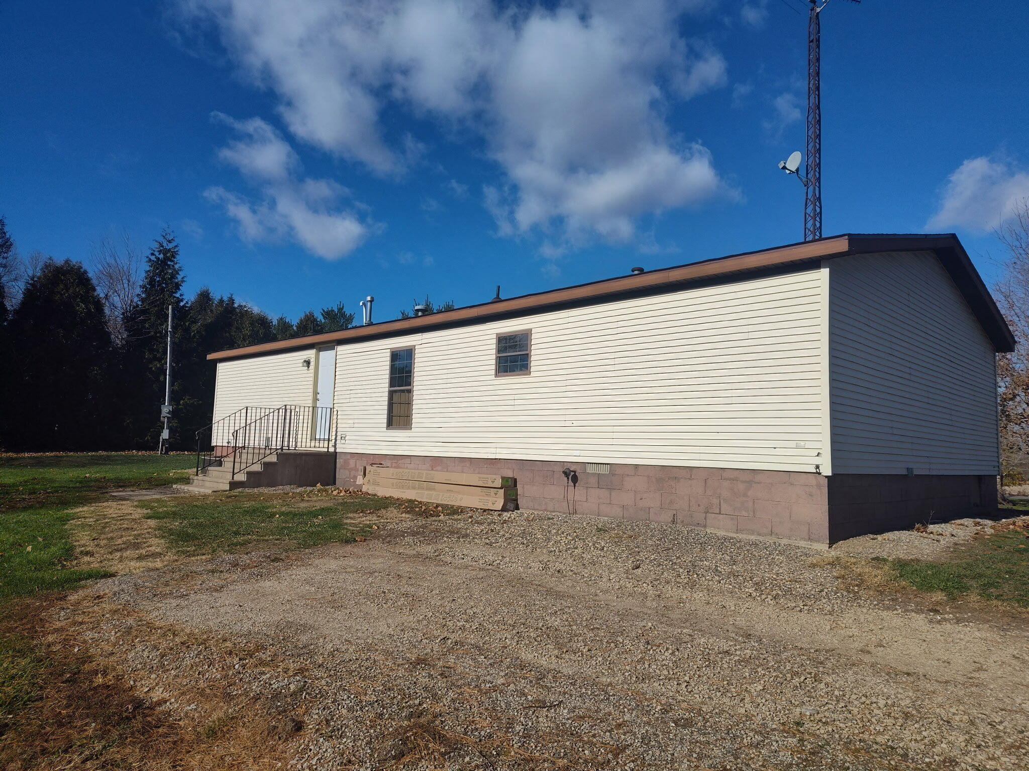 201 West Hatmaker Road Coldwater, MI 49036 - Photo 19 of 20 8007684092464671427