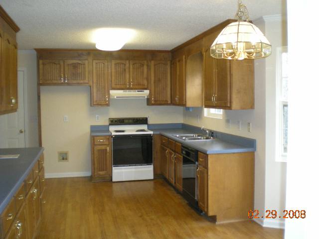 209 Fairway Estates Road Greer, SC 29651 - Photo 3 of 9 Gallery Image 3
