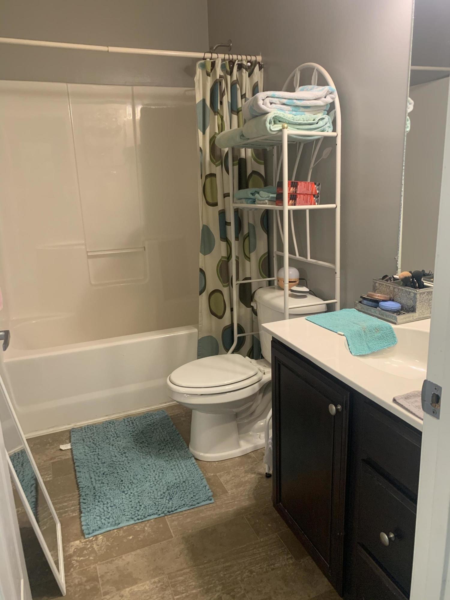 662 Suffolk Road Johnson City, TN 37615 - Photo 17 of 32 Full Bath