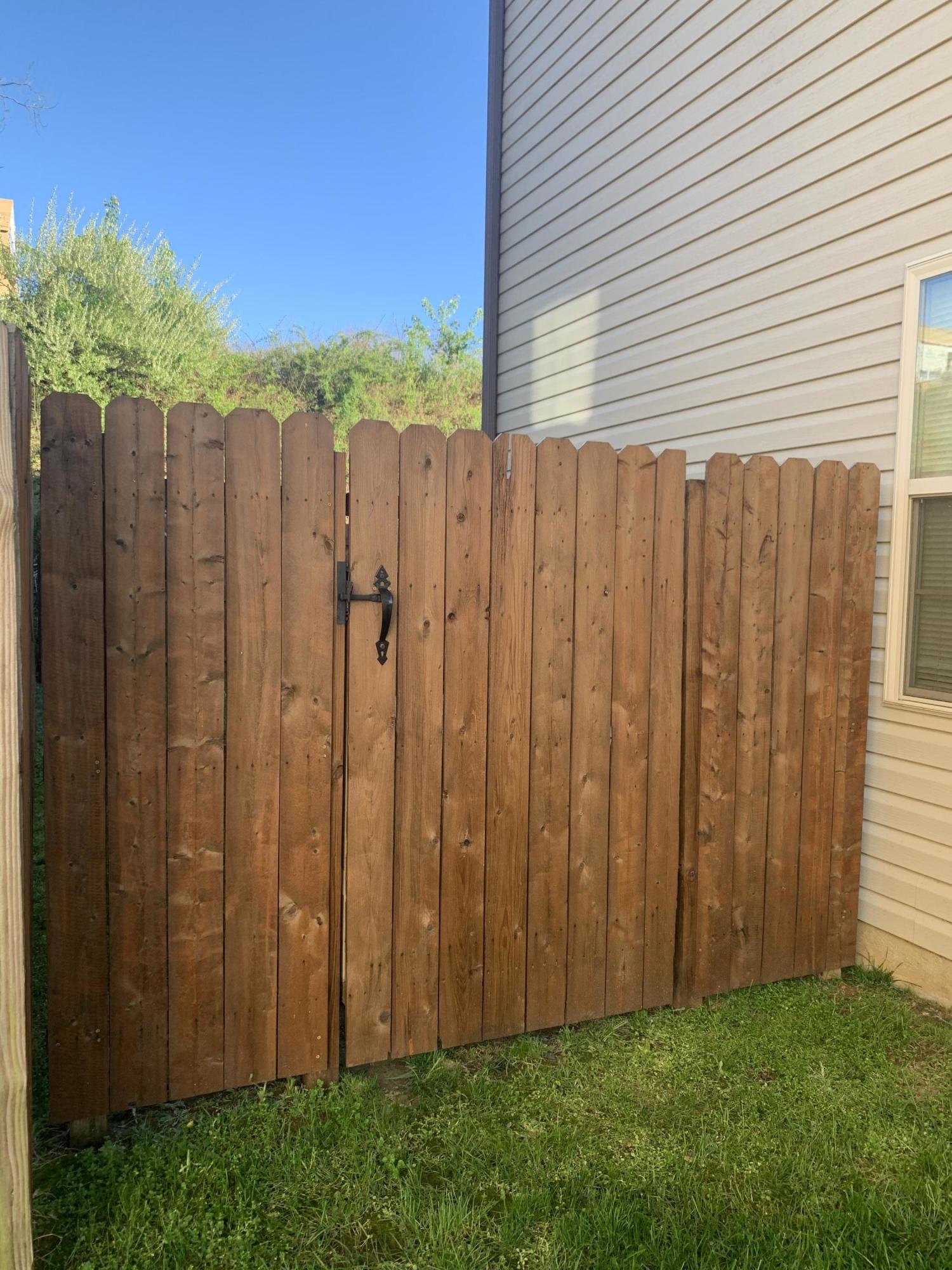 662 Suffolk Road Johnson City, TN 37615 - Photo 27 of 32 Fence Gate