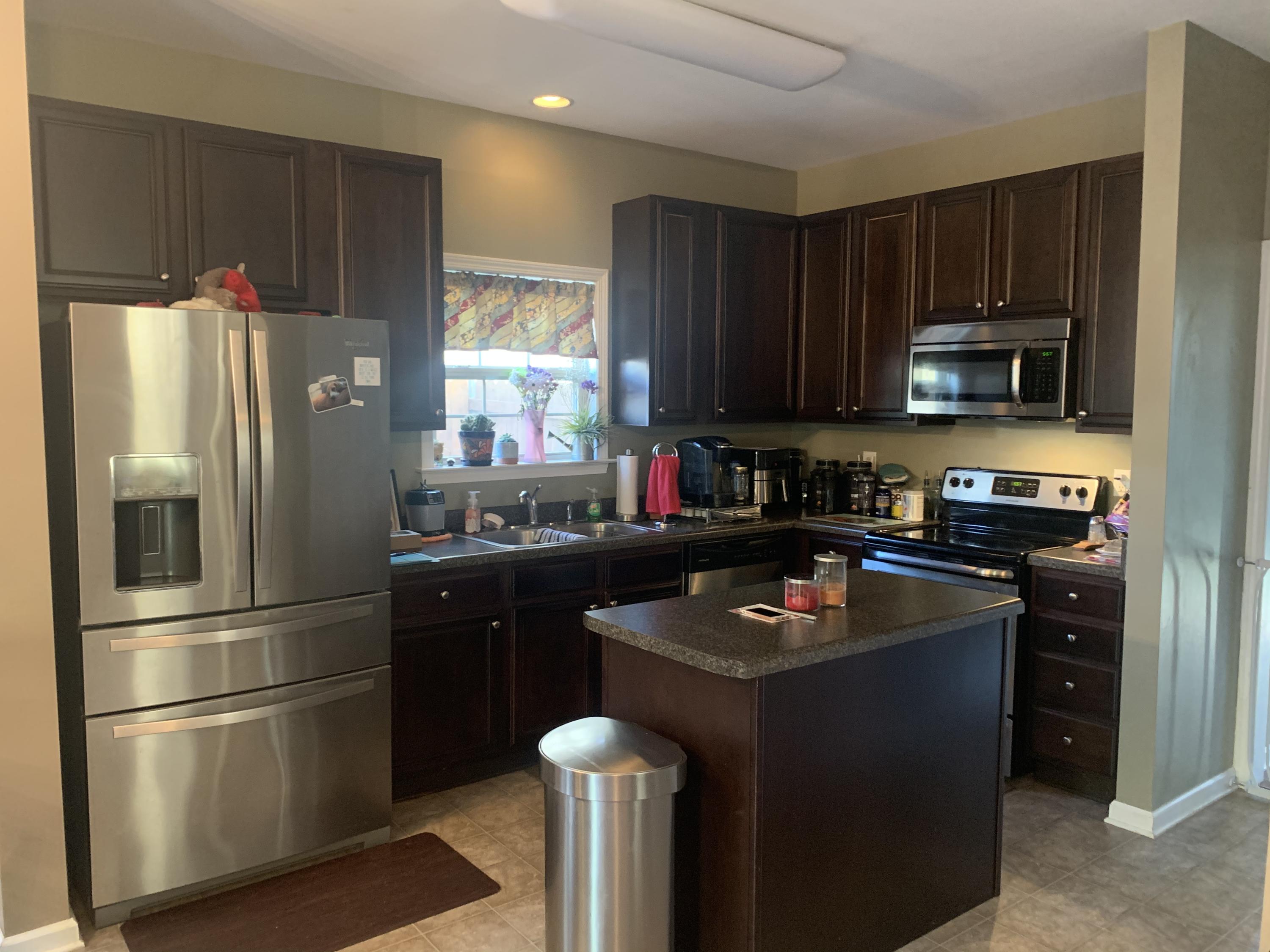 662 Suffolk Road Johnson City, TN 37615 - Photo 9 of 32 Kitchen