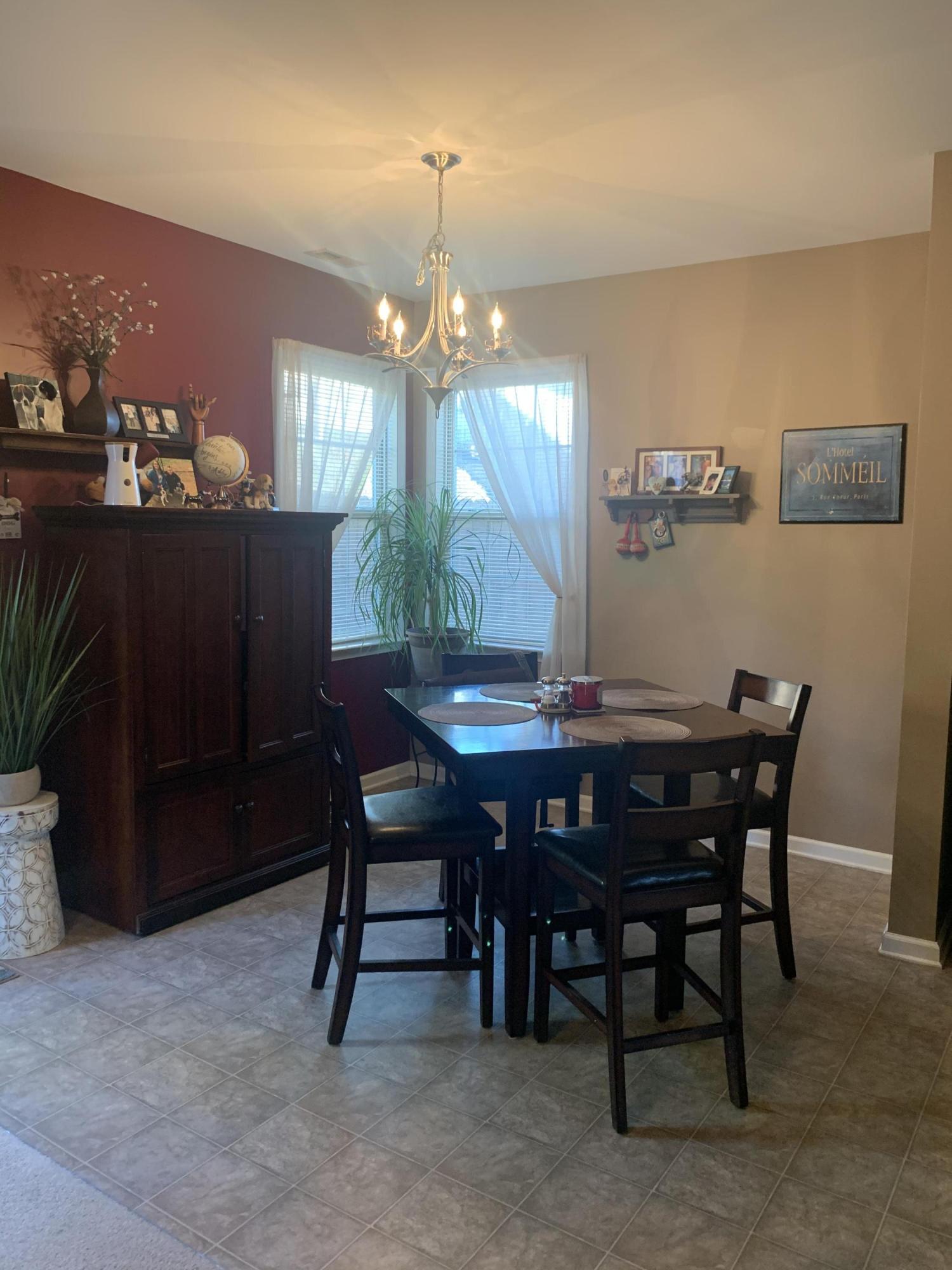 662 Suffolk Road Johnson City, TN 37615 - Photo 10 of 32 Dining Area