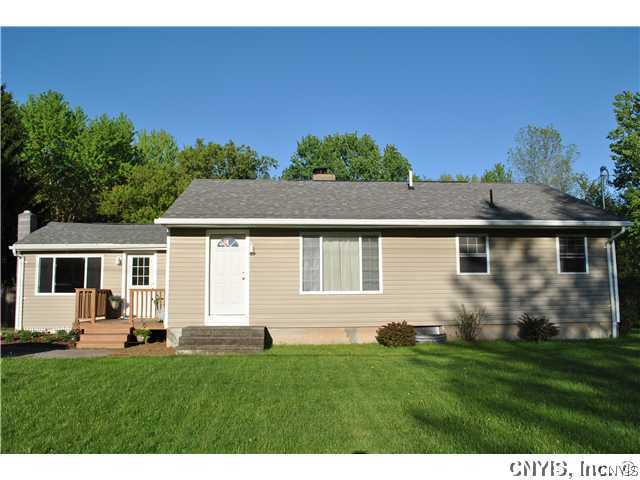 7170 Fremont Road Manlius, NY 13057 - Photo 1 of 1 Exterior Front Welcome to 7170 Fremont!