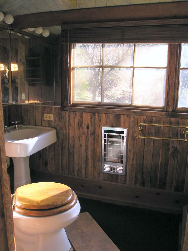 8623 Zogg Mine Road Igo, CA 96047 - Photo 11 of 22 Full bathroom