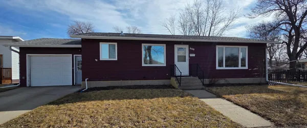 $225,000 | 555 10th Avenue Southwest, Valley City, ND 58072
