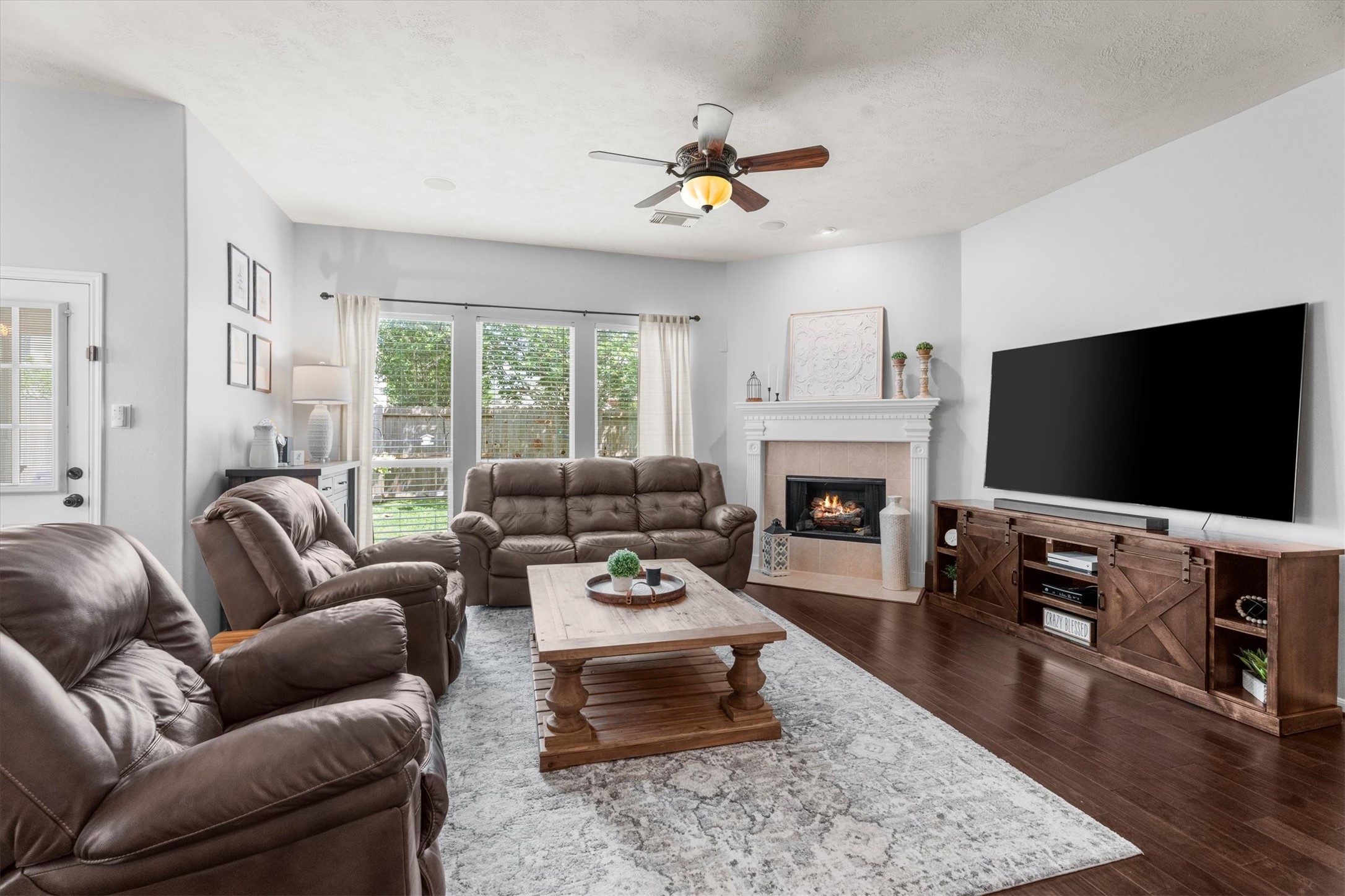 18502 Cascade Timbers Lane Tomball, TX 77377 - Photo 17 of 43 With room for everyone, this space offers plenty of seating for gathering, relaxing, and spending time together.