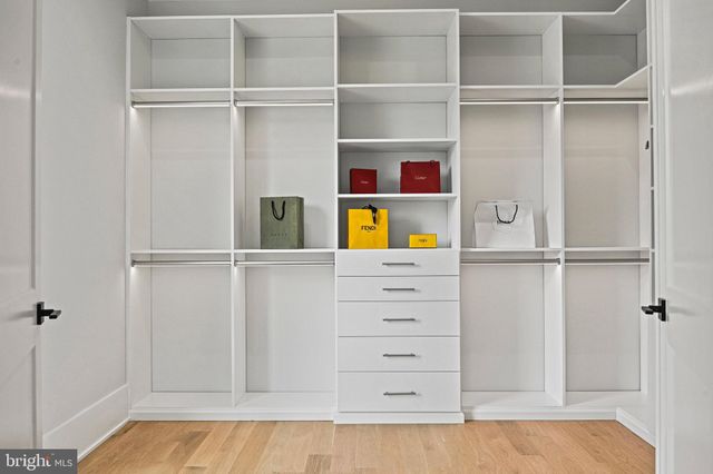 $4,350,540 | 6503 Halls Farm Lane, McLean, VA 22101