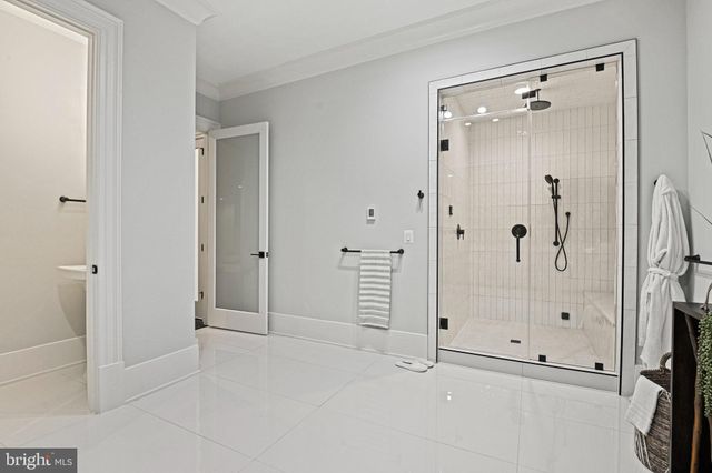 $4,350,540 | 6503 Halls Farm Lane, McLean, VA 22101