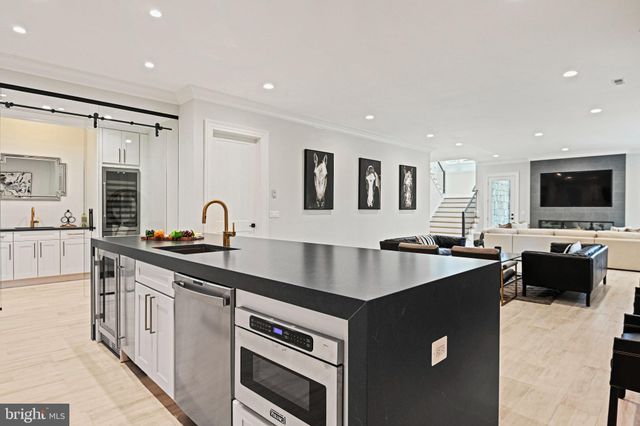 $4,350,540 | 6503 Halls Farm Lane, McLean, VA 22101