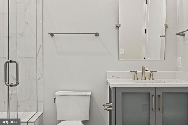 $4,350,540 | 6503 Halls Farm Lane, McLean, VA 22101