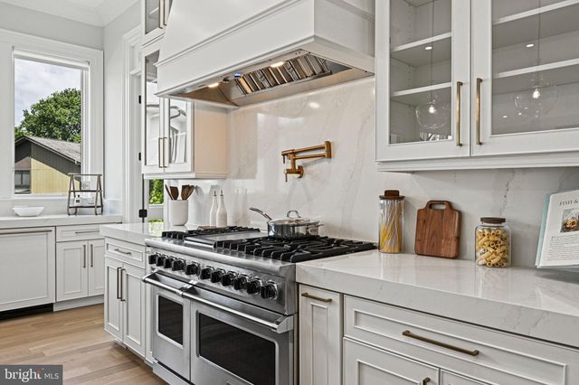 $4,350,540 | 6503 Halls Farm Lane, McLean, VA 22101