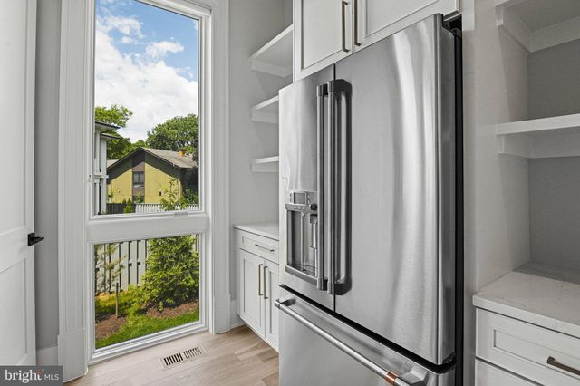 $4,350,540 | 6503 Halls Farm Lane, McLean, VA 22101