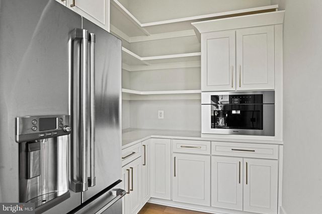 $4,350,540 | 6503 Halls Farm Lane, McLean, VA 22101