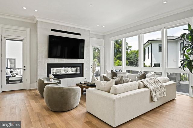 $4,350,540 | 6503 Halls Farm Lane, McLean, VA 22101