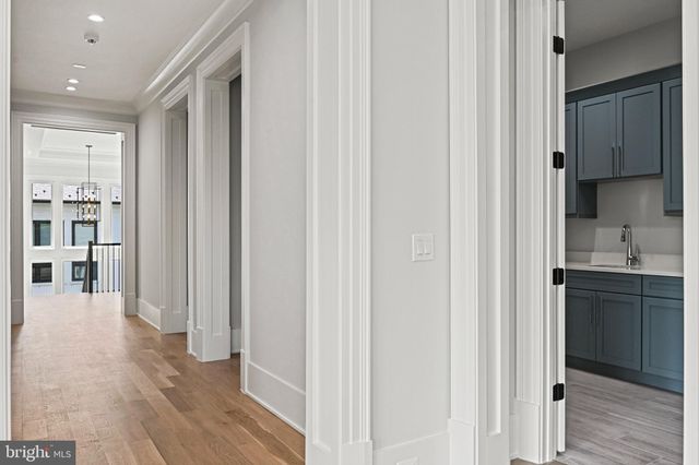 $4,350,540 | 6503 Halls Farm Lane, McLean, VA 22101