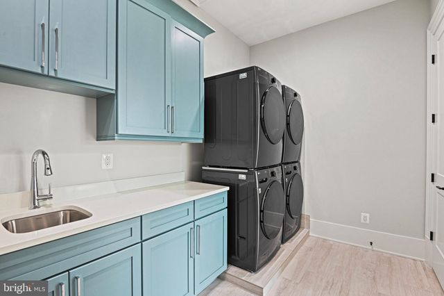 $4,350,540 | 6503 Halls Farm Lane, McLean, VA 22101