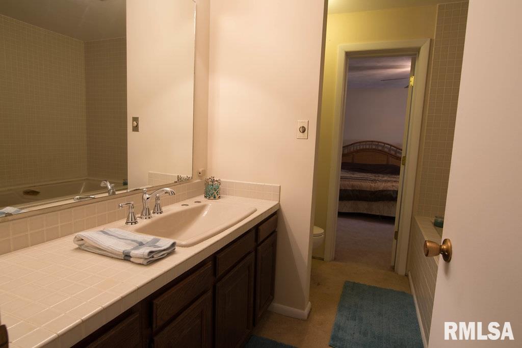 17819 Rte 84 North East Moline, IL 61244 - Photo 17 of 23 Gallery Image 17