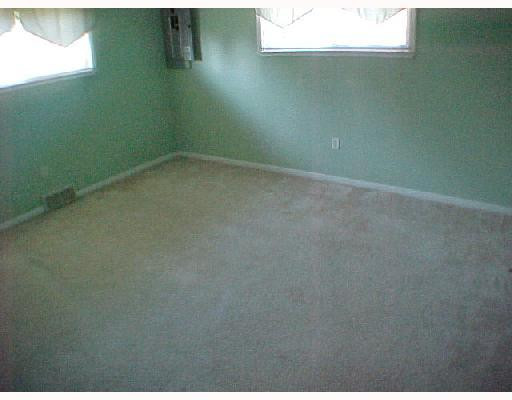 6604 Edwards Road Belleville, MI 48111 - Photo 4 of 5 Photo 4