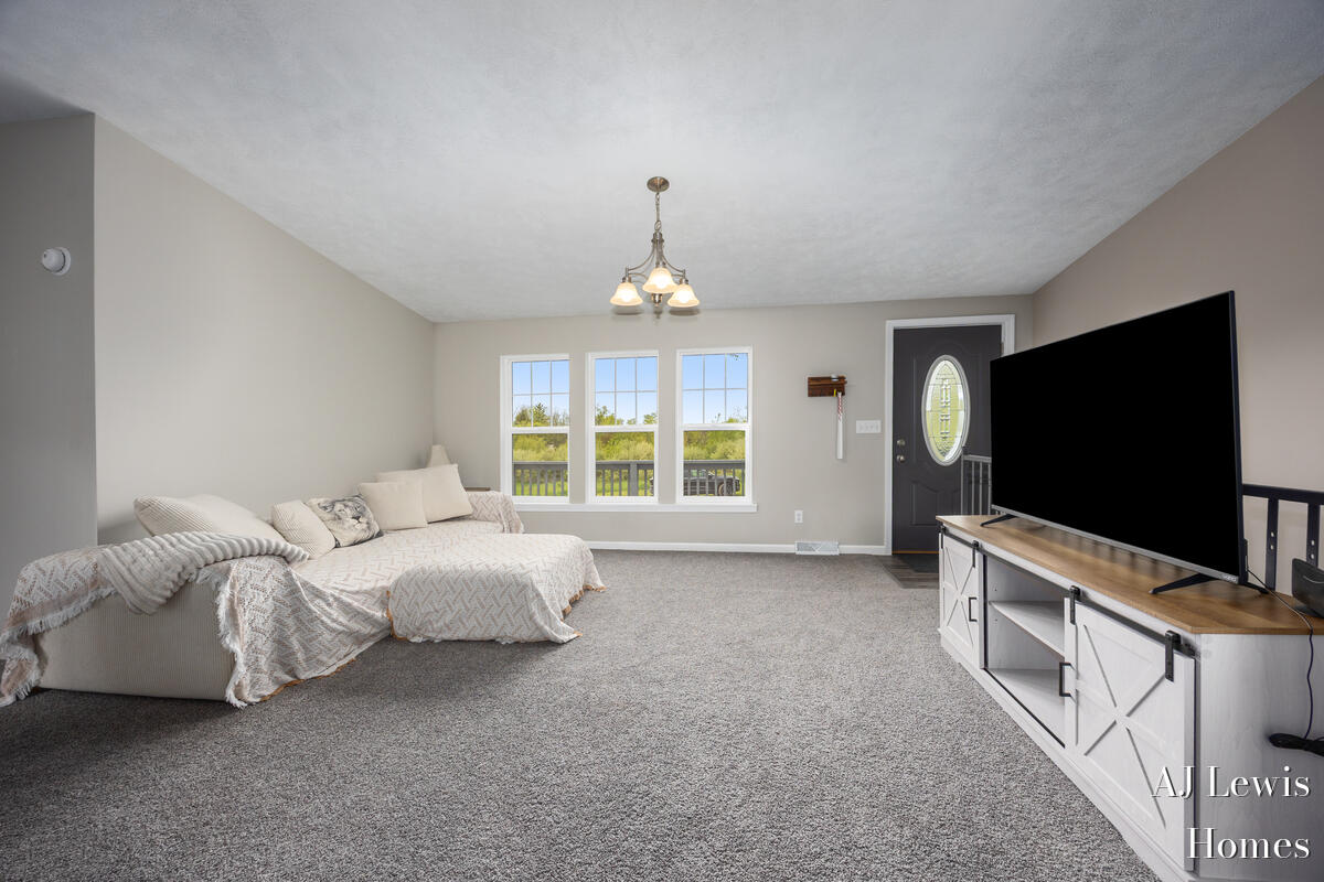 4810 Buehler Road Hastings, MI 49058 - Photo 3 of 25 Great room w/cathedral ceilings