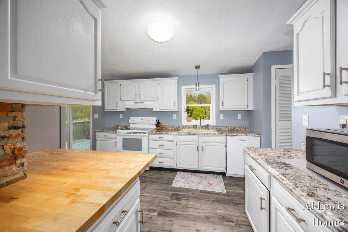 4810 Buehler Road Hastings, MI 49058 - Photo 7 of 25 Remodeled kitchen